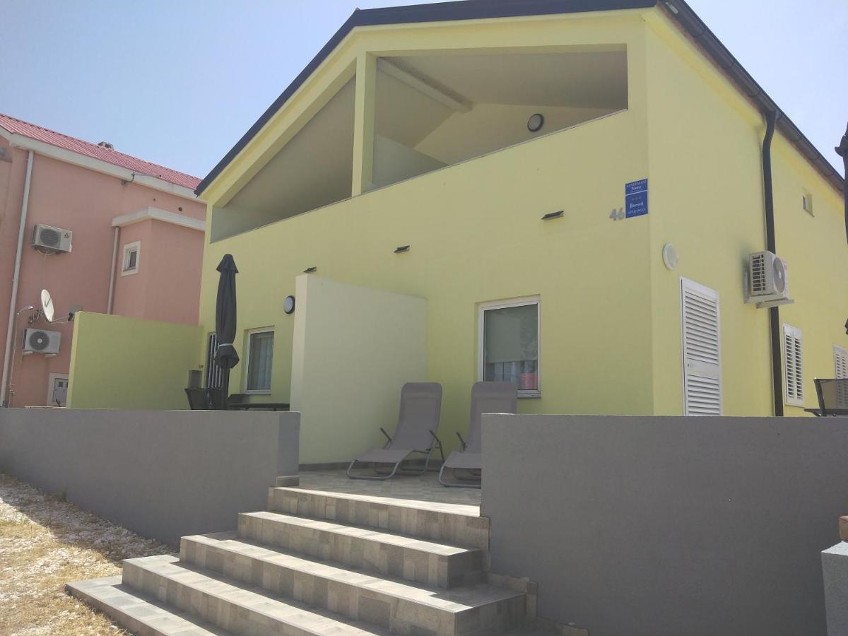Apartmani Verica Karlobag Exterior photo