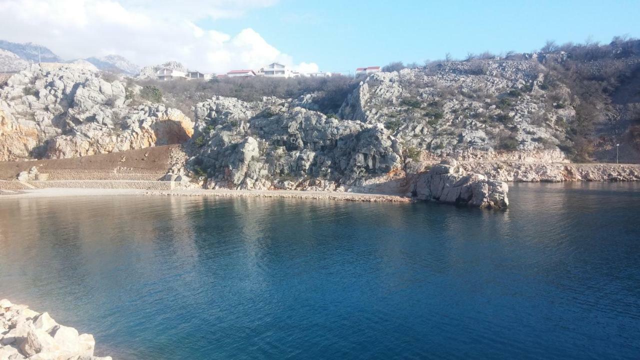 Apartmani Verica Karlobag Exterior photo